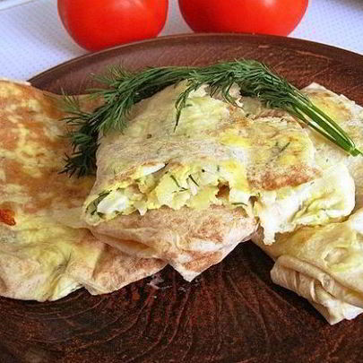 Лаваш с сыром на сковороде