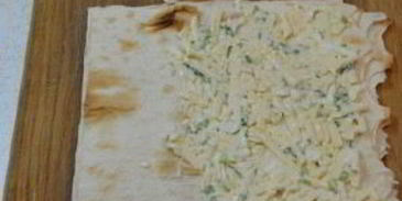 лаваш с сыром обжаренный