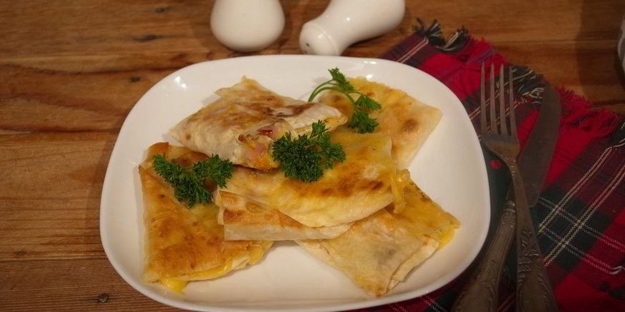 Рецепт лаваша с ветчиной и твердым сыром