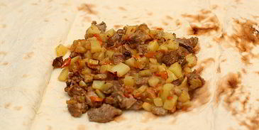 мясо в армянском лаваше