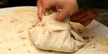 мясо в армянском лаваше