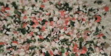 обжаренный лаваш с крабовыми палочками