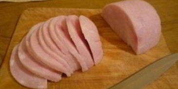 рулетики из лаваша с семгой и ветчиной