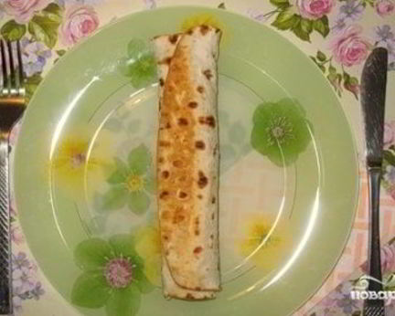Сосиски в лаваше жареные