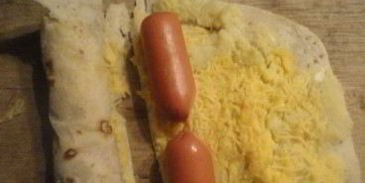 сосиски в лаваше жареные