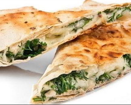 Сулугуни в лаваше на сковороде