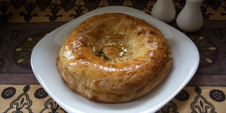 Рецепт толстого лаваша с сыром и бужениной