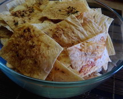 Вкусные чипсы из лаваша с чесноком