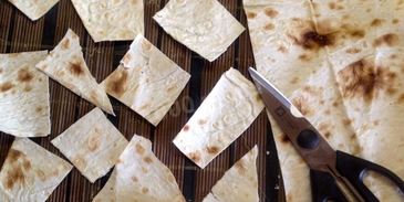 вкусные чипсы из лаваша с чесноком