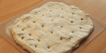 абрикосовая фокачча с лимончелло