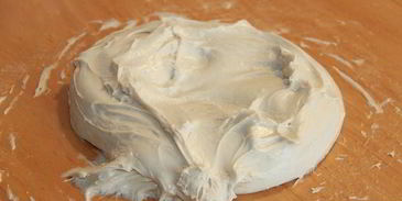 абрикосовая фокачча с лимончелло