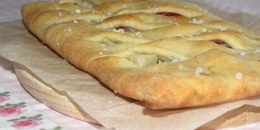 фокачча с грушей, сыром и беконом