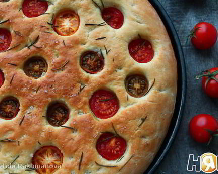 Фокачча с помидорами