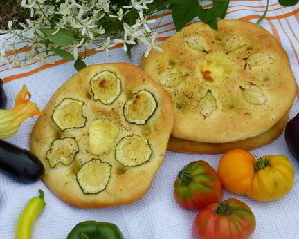 Фокачча с цукини и репчатым луком