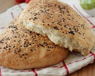 Лепешка с кунжутом