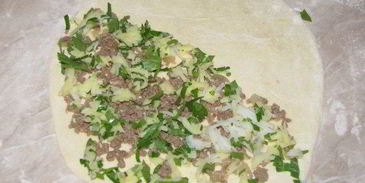лепешки гезлеме с мясом и картошкой