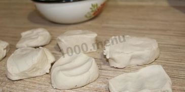 лепешки с зеленью на сковороде