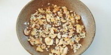 лепешки со шпинатом и грибами