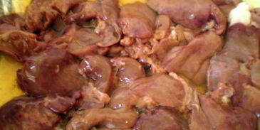 маффины из печени с яблочно-мятным соусом