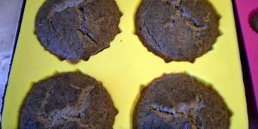 маффины из печени с яблочно-мятным соусом