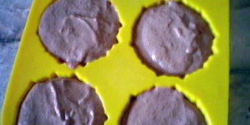 маффины из печени с яблочно-мятным соусом