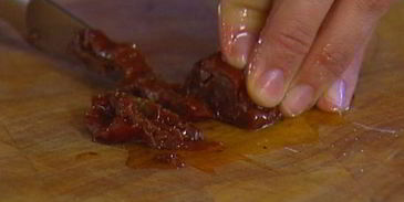 маффины с чесноком и вялеными помидорами