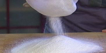 маффины с чесноком и вялеными помидорами