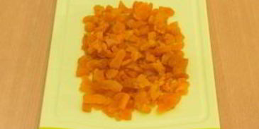 маффины с курагой, фундуком и морковью