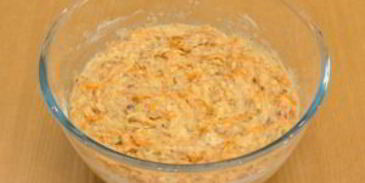 маффины с курагой, фундуком и морковью