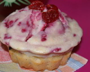 Маффины с малиновым кремом и шоколадом