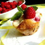 Рецепт Маффинов с шоколадом и малиной