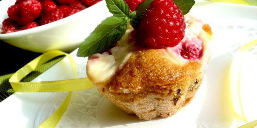 Рецепт маффинов с шоколадом и малиной