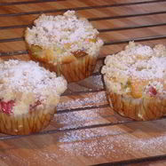 Рецепт Маффинов со штрейзелем и ревенем