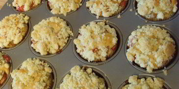 маффины со штрейзелем и ревенем