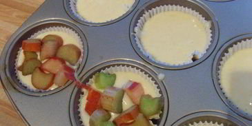 маффины со штрейзелем и ревенем