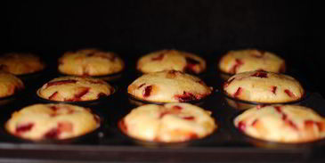 маффины со сливами