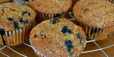 маффины здоровье с цельнозерновой мукой и черникой