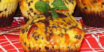 шоколадные маффины с миндалем и сливочным сыром