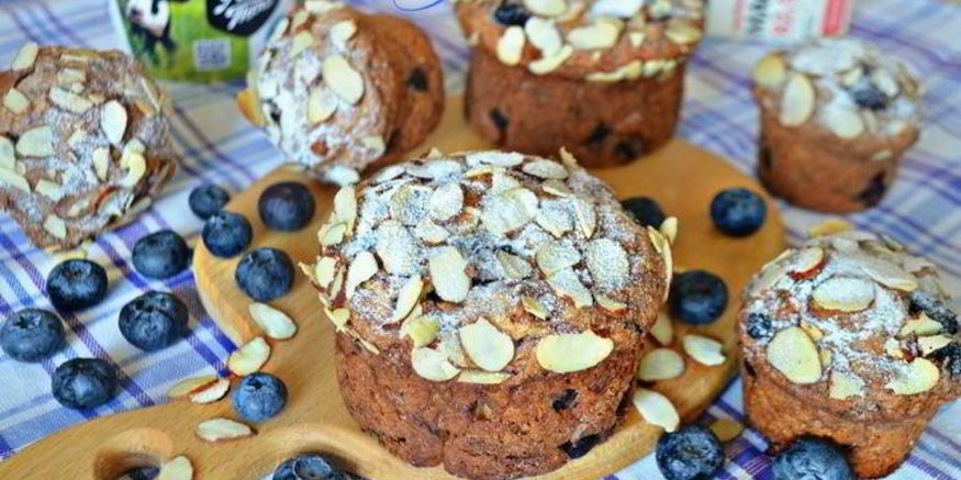 Рецепт творожных маффинов с черникой