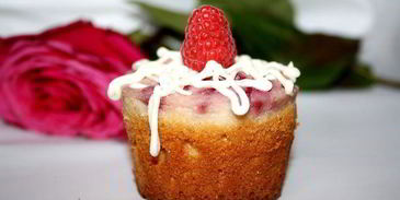 творожные маффины с малиной