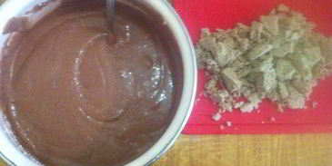 манник шоколадный с халвой