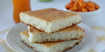 манник творожный с облепиховым соусом