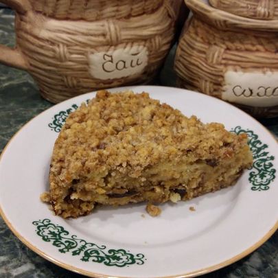 Пирог манник с творогом и черносливом