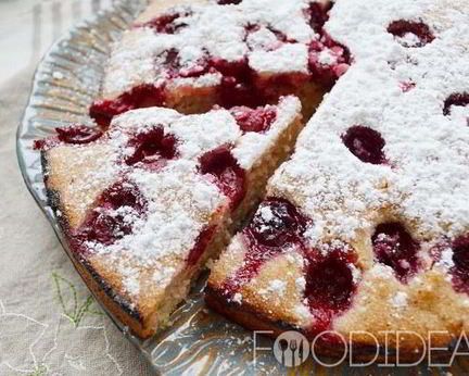 Постный манник с вишней