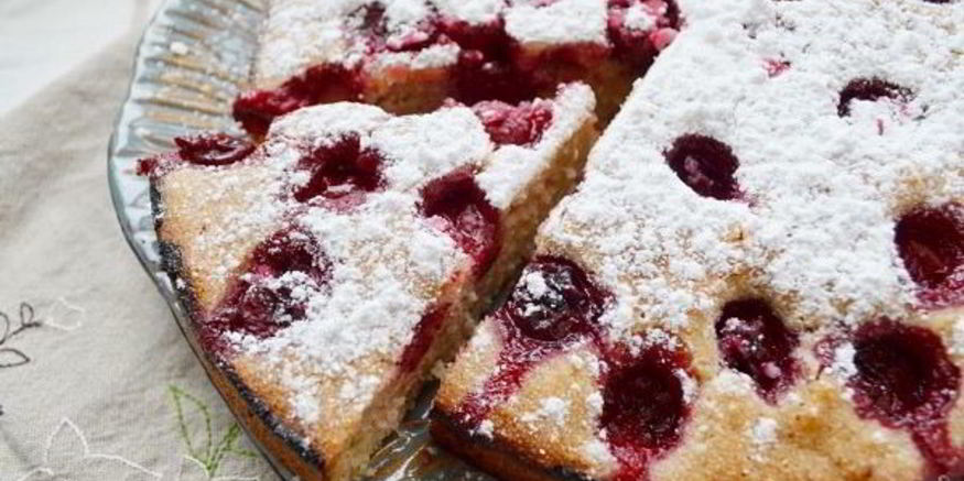 Рецепт постного манника с вишней