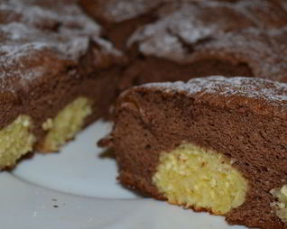 Шоколадный манник с творожными шариками