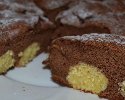 Шоколадный манник с творожными шариками