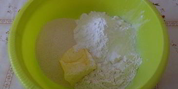 творожный манник с клюквой