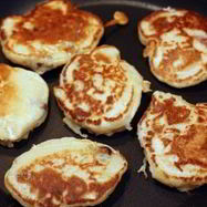 Рецепт Дрожжевых оладушек на кислом молоке