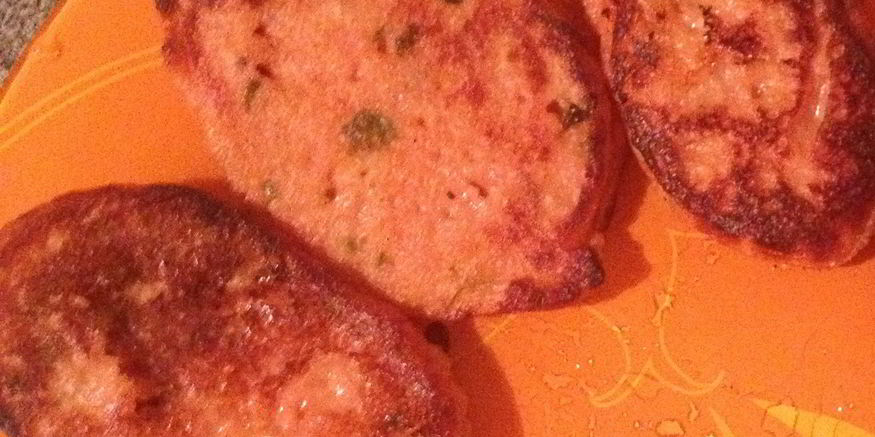 Рецепт индийских гороховых оладий с томатом